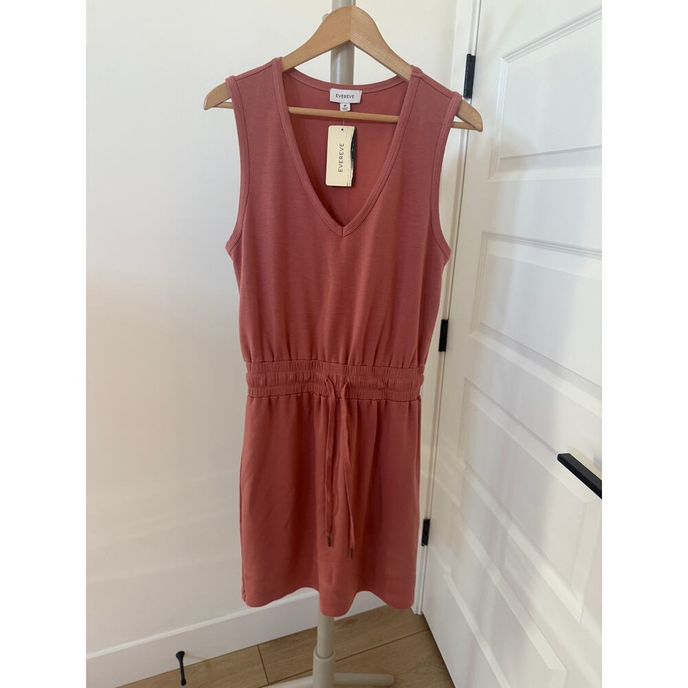 Evereve Kiara‎ Brickdust VNeck Dress Size Medium